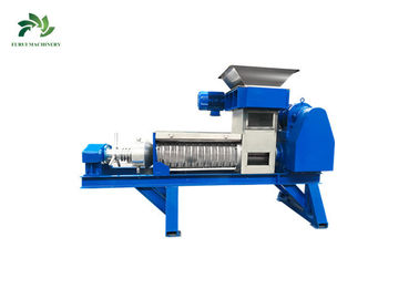 China Industrial Fruit And Vegetable Juicer  Wastewater Press Screw Rotates With Spindle supplier